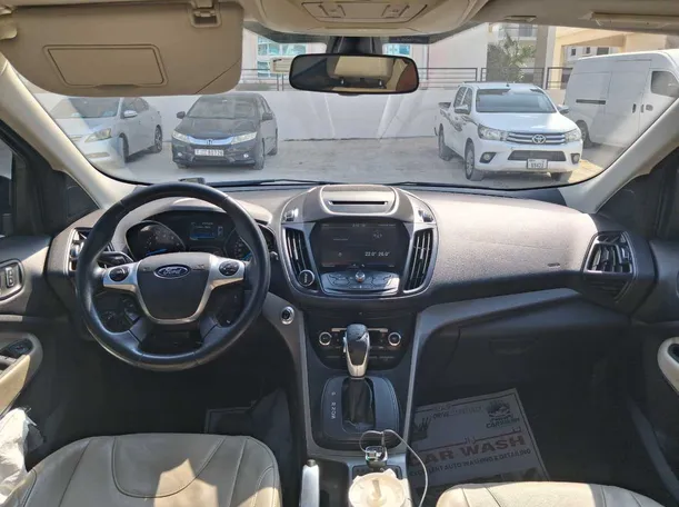 Car image 15