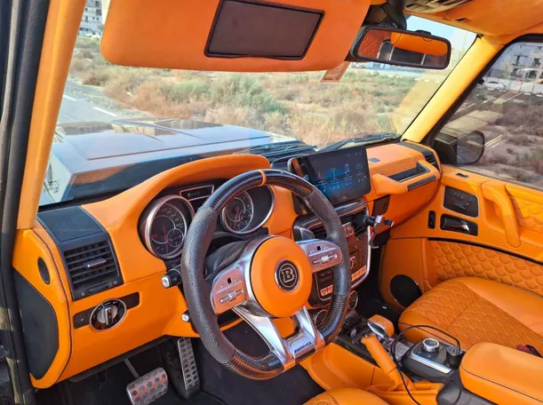 Car image 11