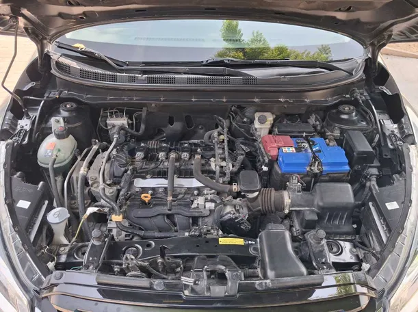 Car image 18