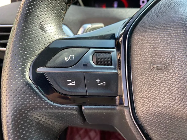 Car image 22