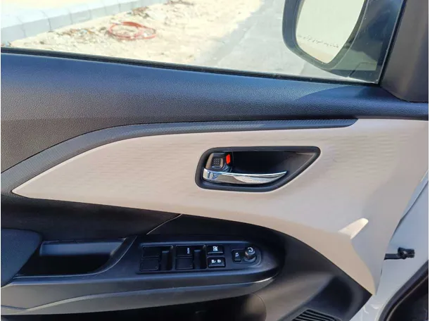 Car image 28