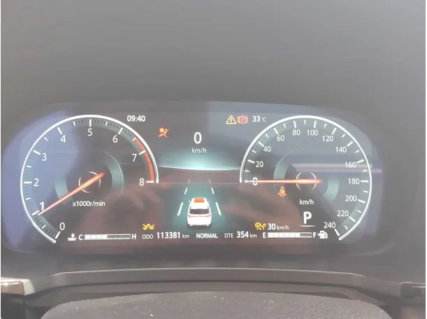 Car image 24