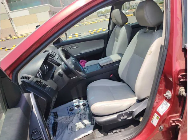 Car image 13