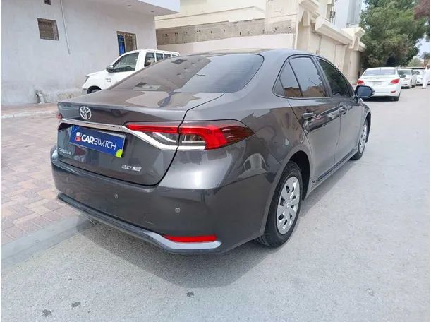 Car image 5