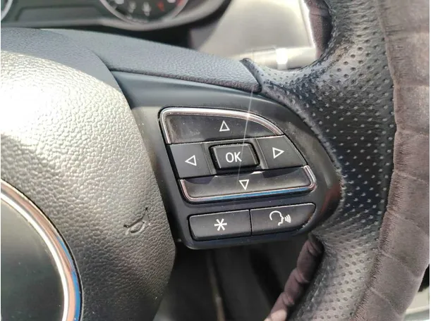 Car image 37