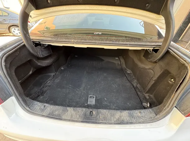 Car image 23
