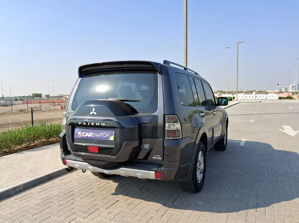 Car image 5