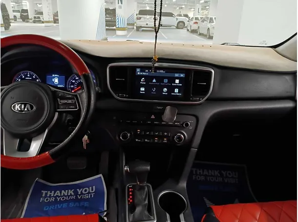 Car image 15