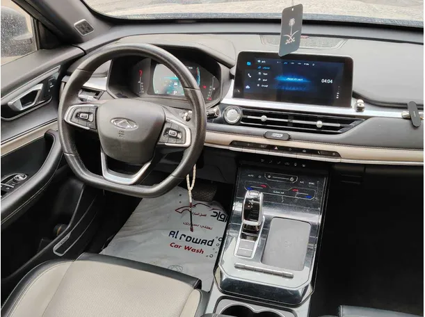 Car image 25