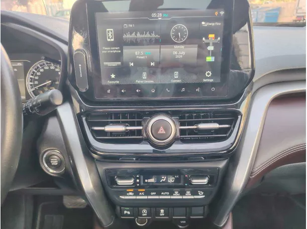 Car image 21