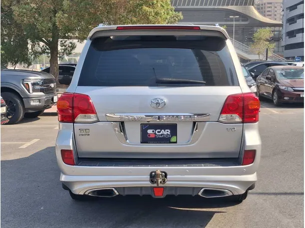 Car image 6