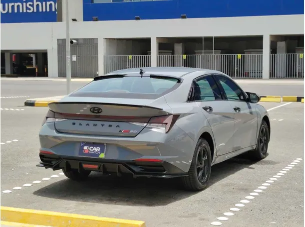 Car image 5