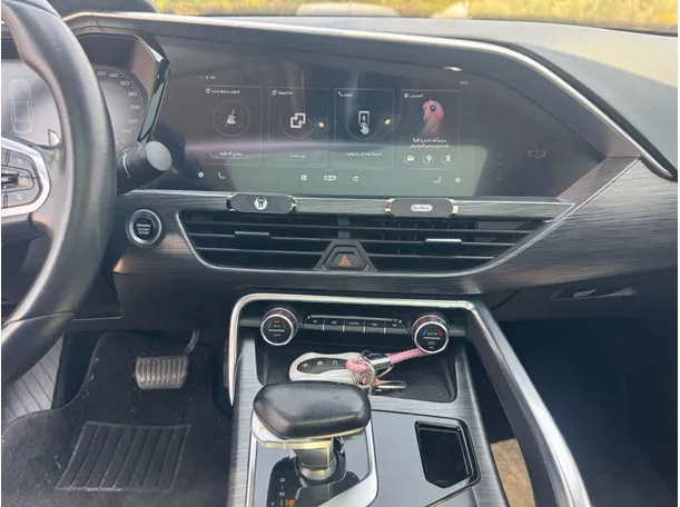 Car image 16