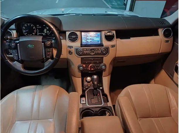 Car image 16