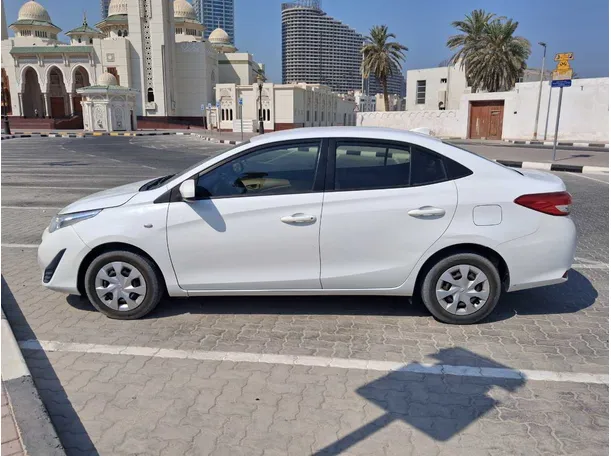 Car image 8