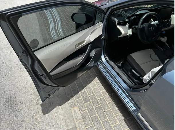 Car image 11