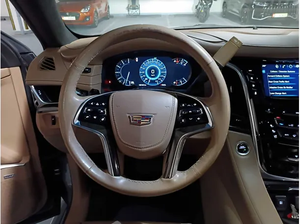 Car image 16