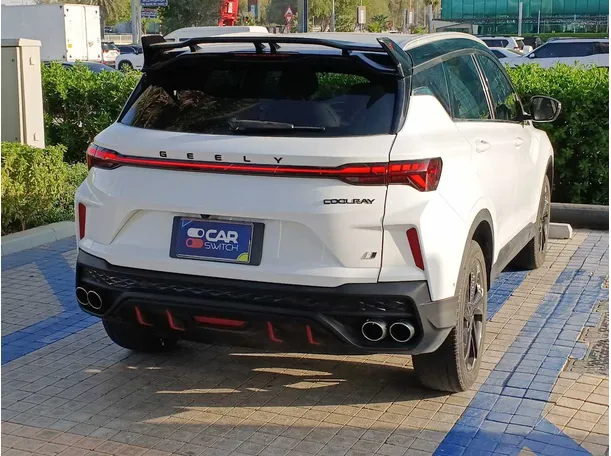 Car image 5