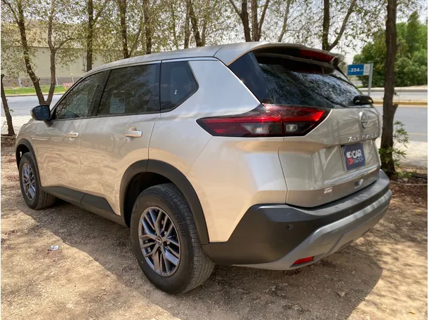 Car image 7