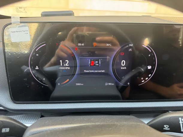 Car image 19