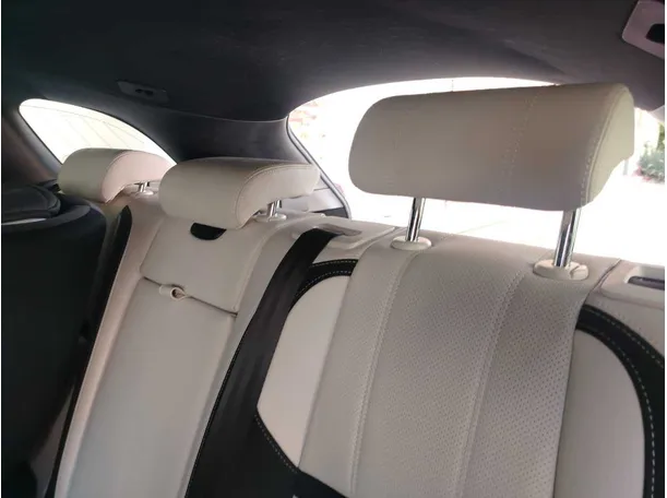Car image 40