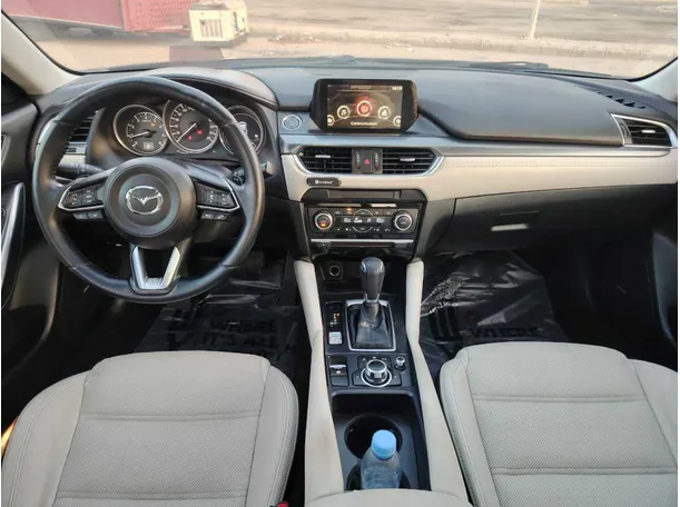 Car image 23