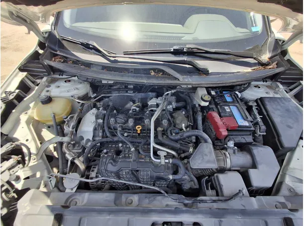 Car image 19