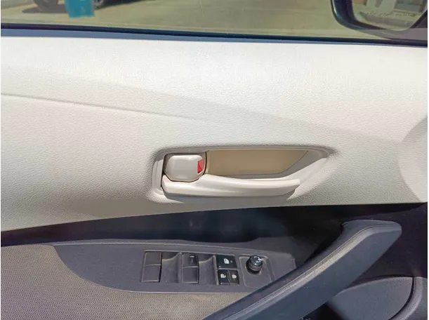 Car image 29