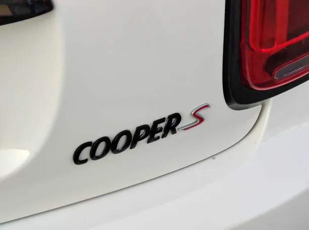 Car image 33