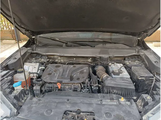 Car image 25