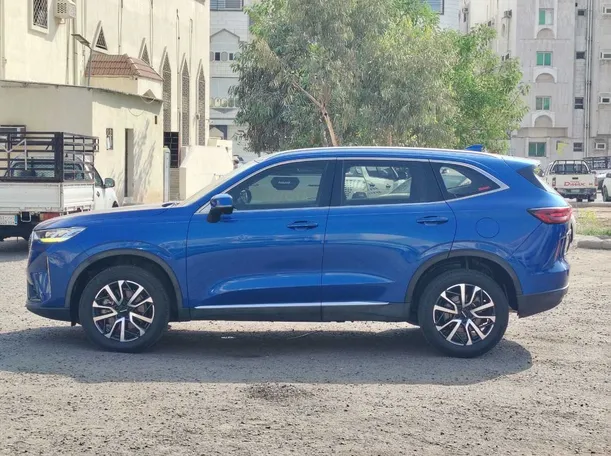 Car image 8