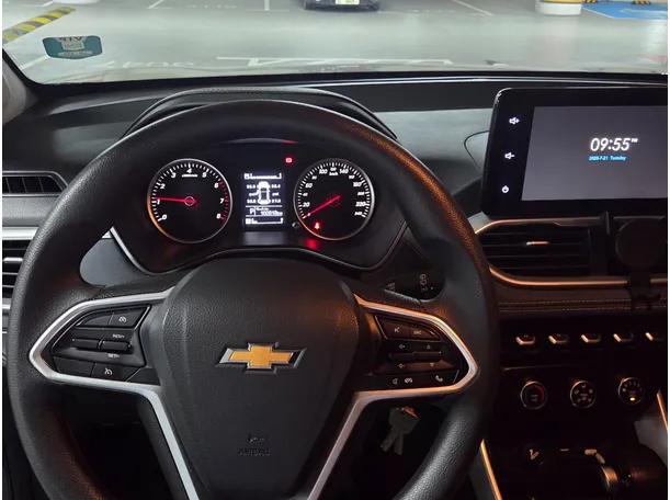 Car image 6
