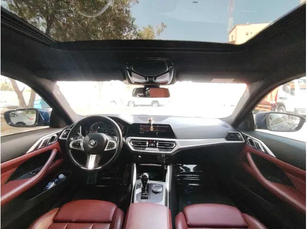 Car image 16