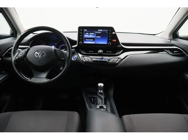 Car image 14