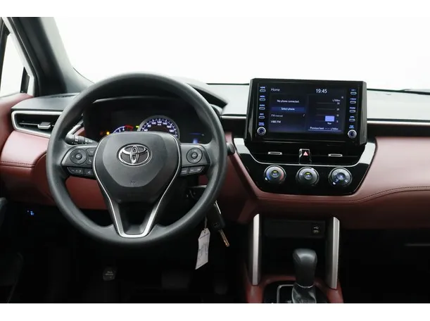 Car image 15