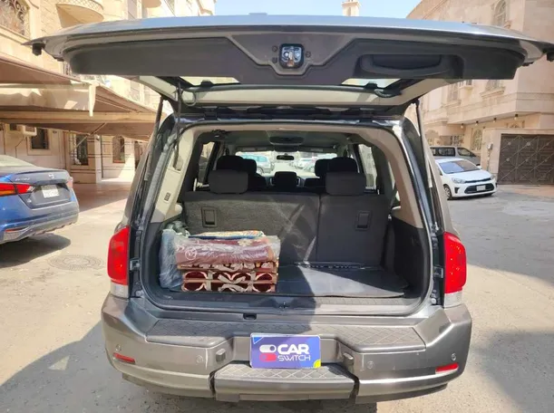 Car image 30