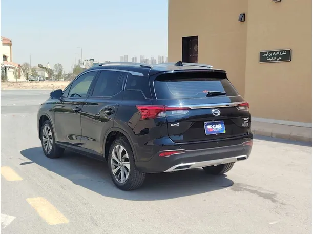 Car image 6