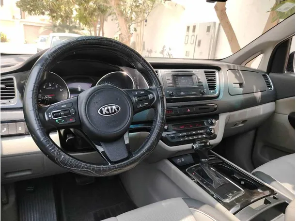 Car image 27
