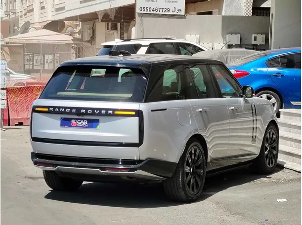 Car image 5