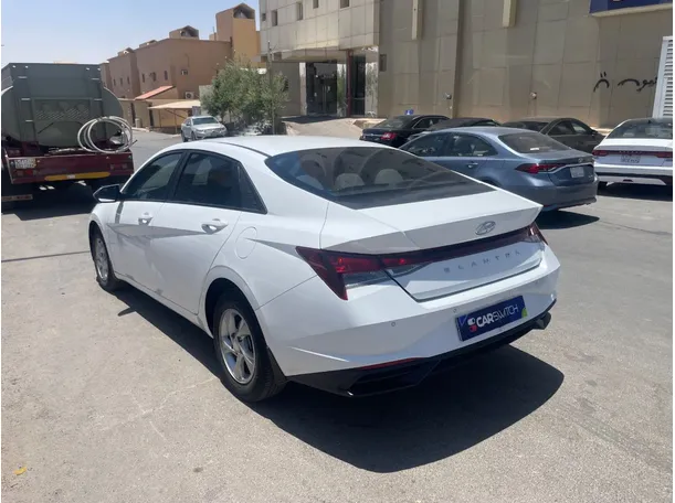 Car image 7