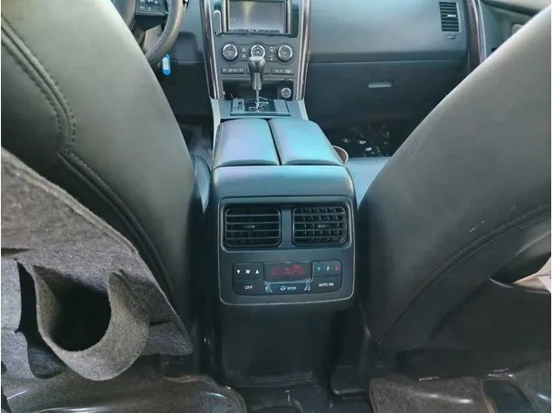 Car image 37