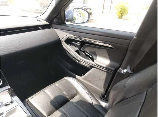 Car image 36