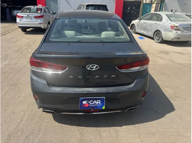 Car image 6
