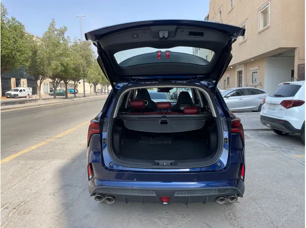 Car image 23