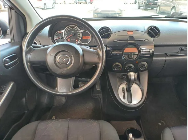 Car image 17