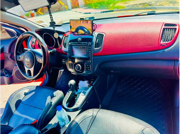 Car image 5