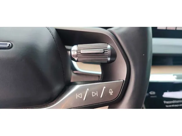 Car image 29