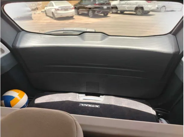 Car image 32