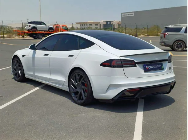 Car image 7