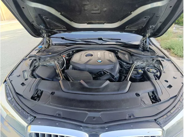 Car image 38